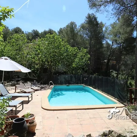 Spacious Balzar With Private Pool, Quiet Location Villa